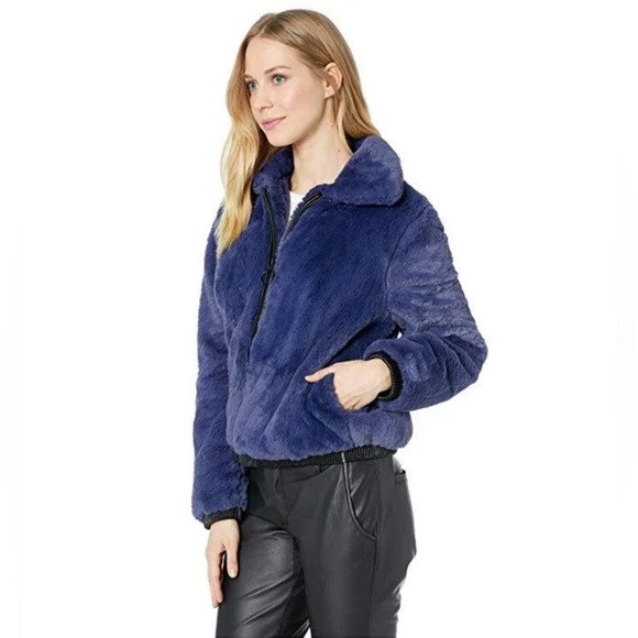 Volcom Fuzzy Fresh Faux Fur Bomber Style Jacket Size Small (4/6) Super Soft! - Picture 4 of 16